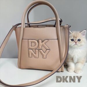 DKNY Ranne Pebble Leather Tote/Crossbody A BEAUTY AND BRAND NEW WITH TAG!